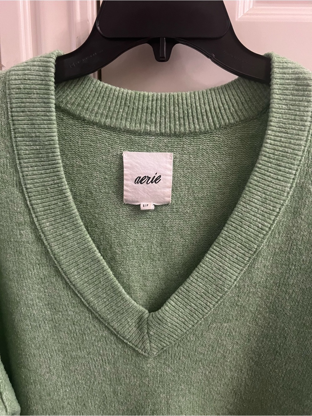 Aerie Unreal Green V-Neck Sweater Women's small - Picture 4 of 8